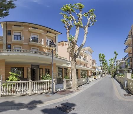 Hotel Mediterraneo Club Benessere Bellaria-Igea Marina Esterno foto