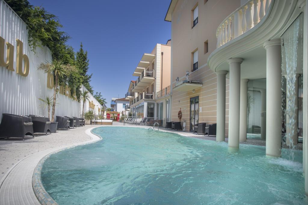 Hotel Mediterraneo Club Benessere Bellaria-Igea Marina Esterno foto