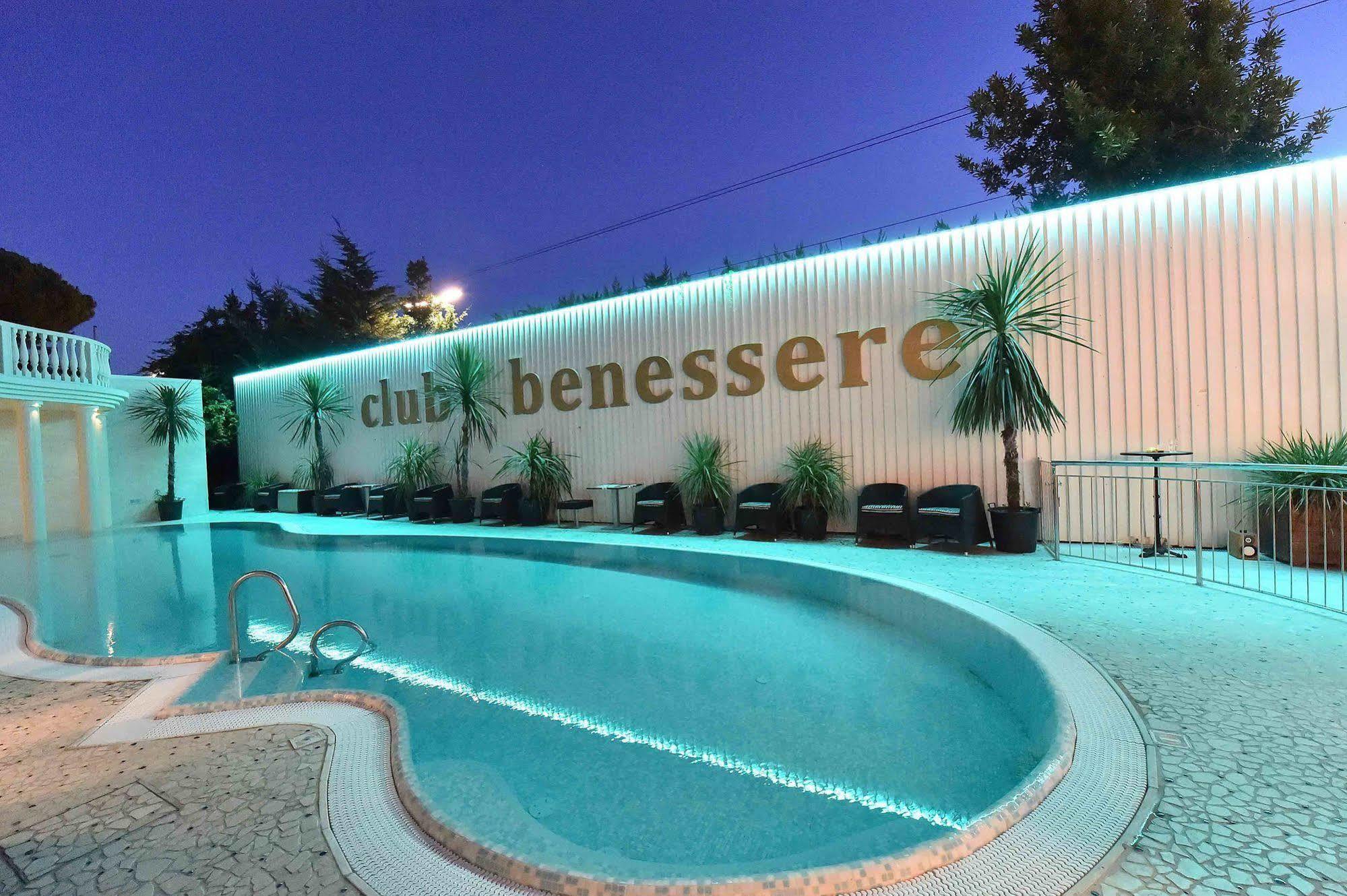 Hotel Mediterraneo Club Benessere Bellaria-Igea Marina Esterno foto