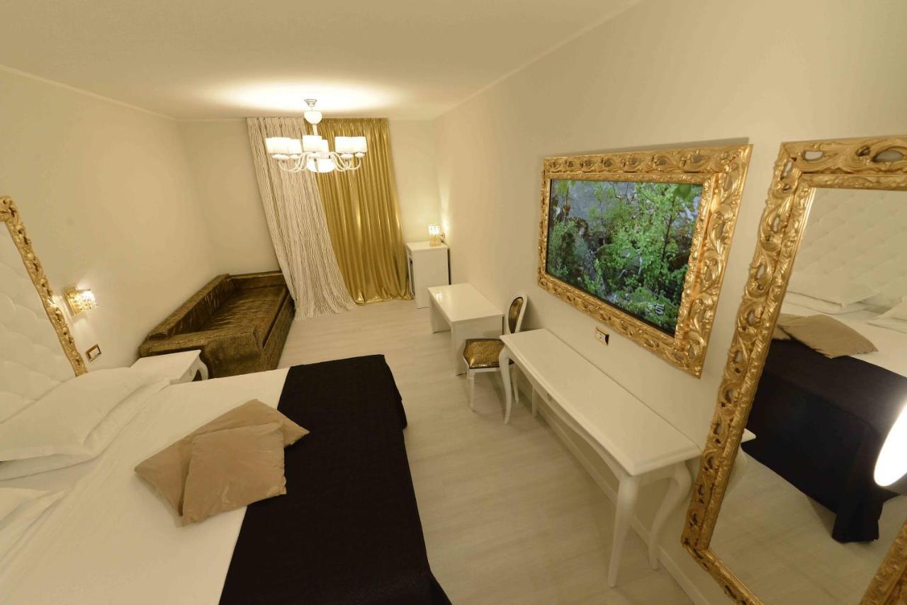 Hotel Mediterraneo Club Benessere Bellaria-Igea Marina Esterno foto